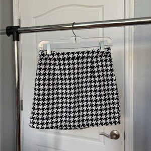 Black and White Houndstooth Skirt